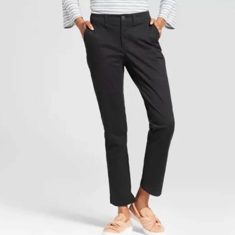 Black Mid Rise Slim Ankle Pants - 10